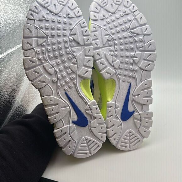 Nike Air Barrage Low Big Kids' Shoes SIZE 5Y NEW - Picture 6 of 7